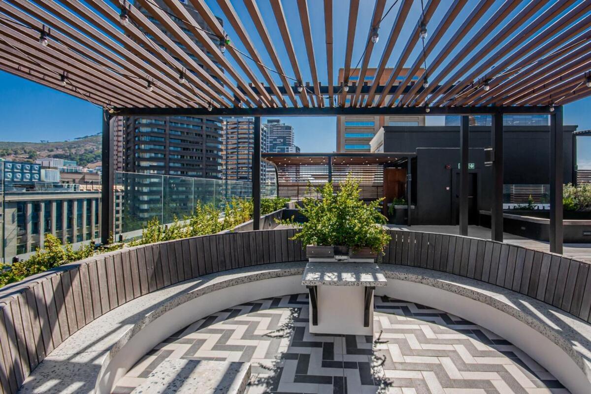 Gorgeous, Secure, Brand New, Stylish- Central-pool Cidade Do Cabo