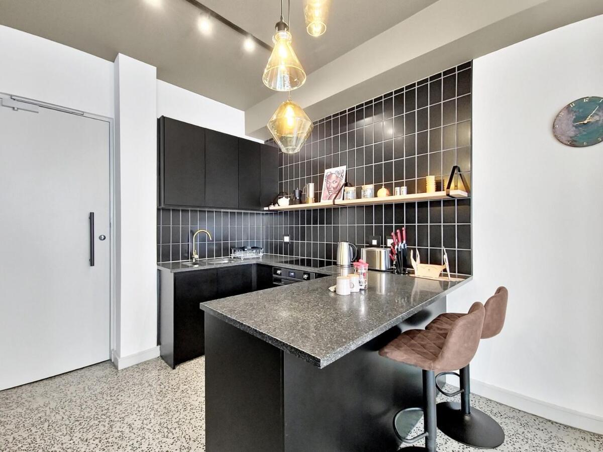 Gorgeous, Secure, Brand New, Stylish- Central-pool * Cidade Do Cabo