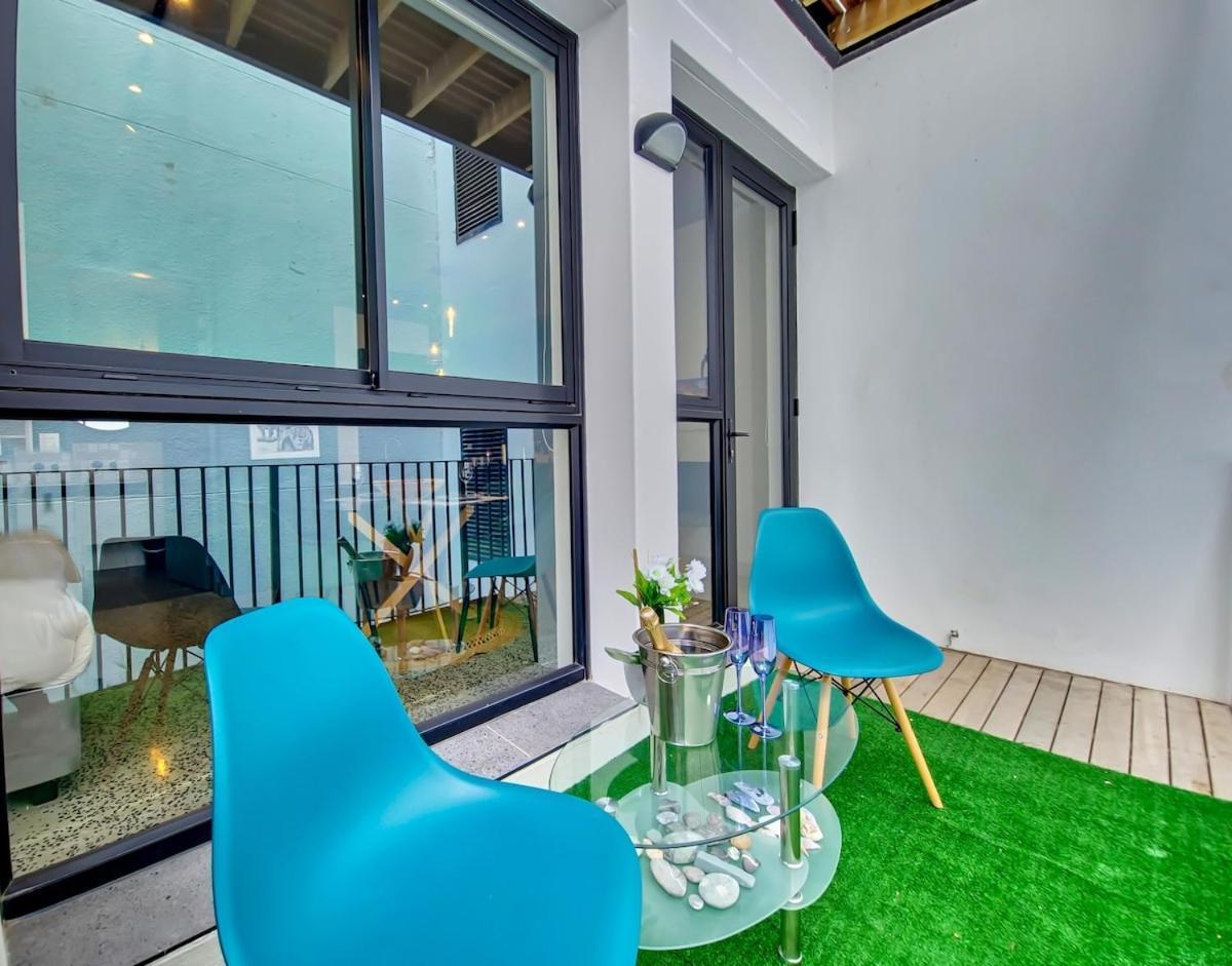 Gorgeous, Secure, Brand New, Stylish- Central-pool Apartamento